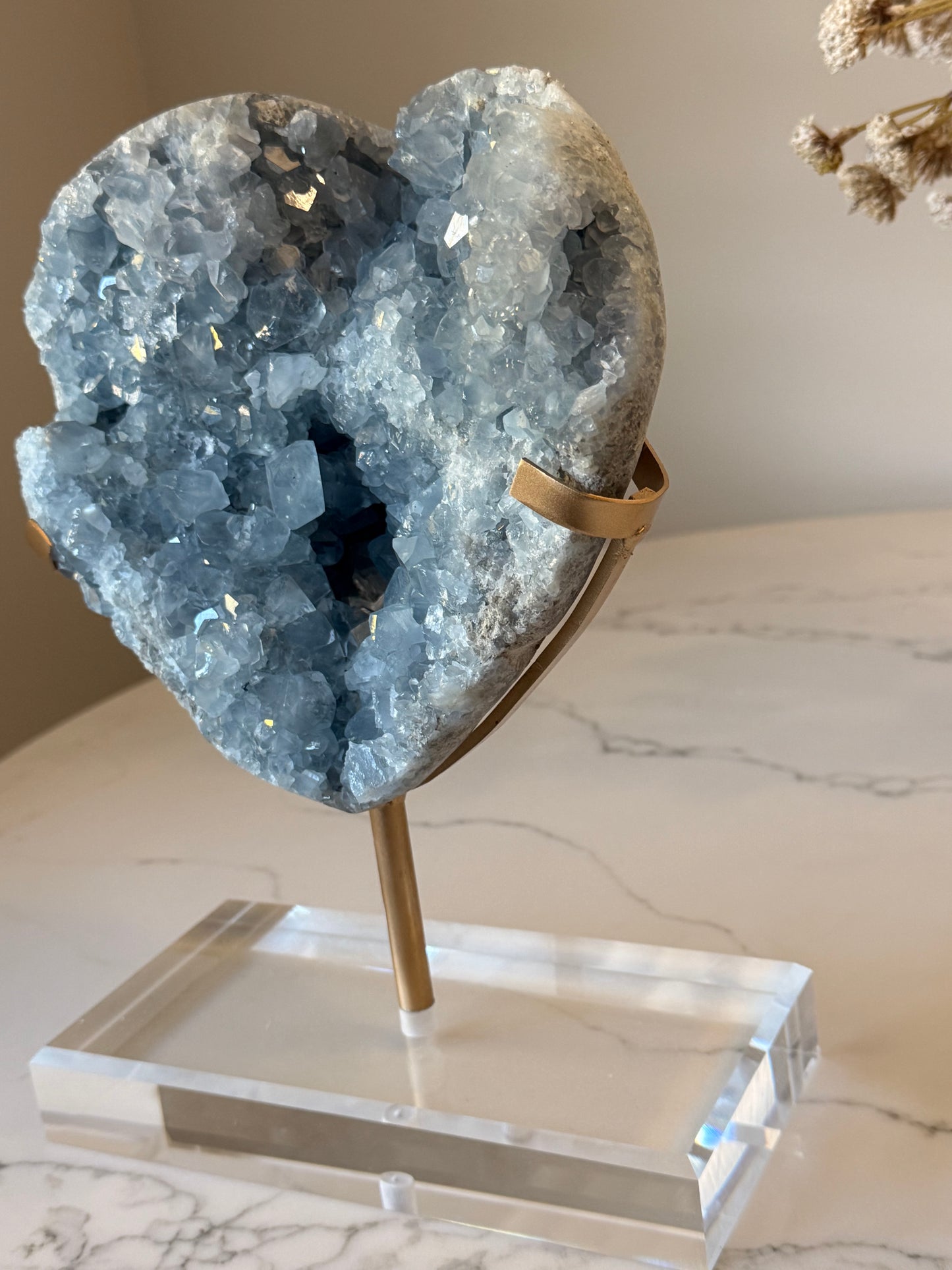 Celestite Heart on Acrylic & Gold Display Stand – 4.295kg