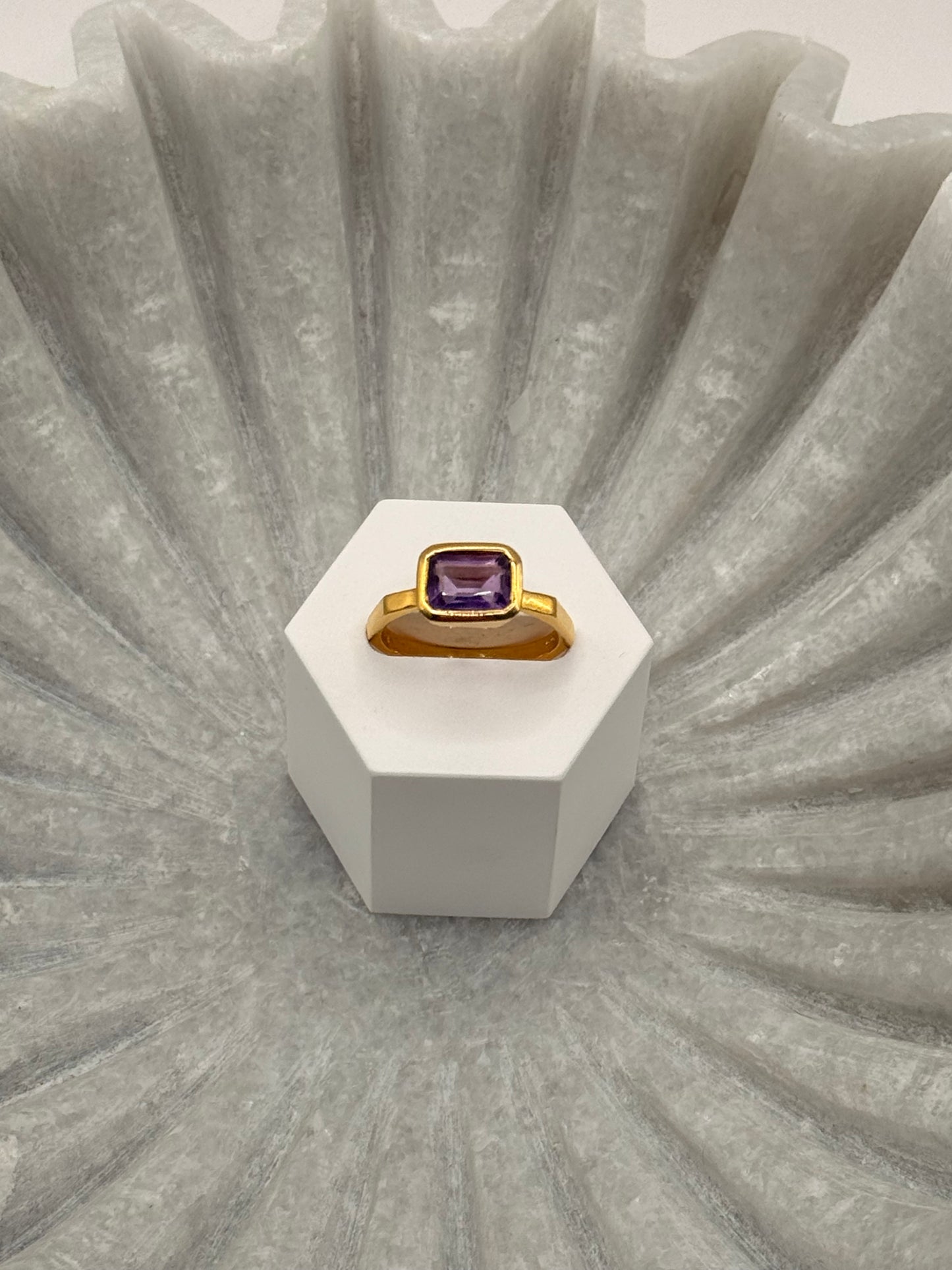 Gold Plated Amethyst Baguette Ring – Geometric Band – Size 7