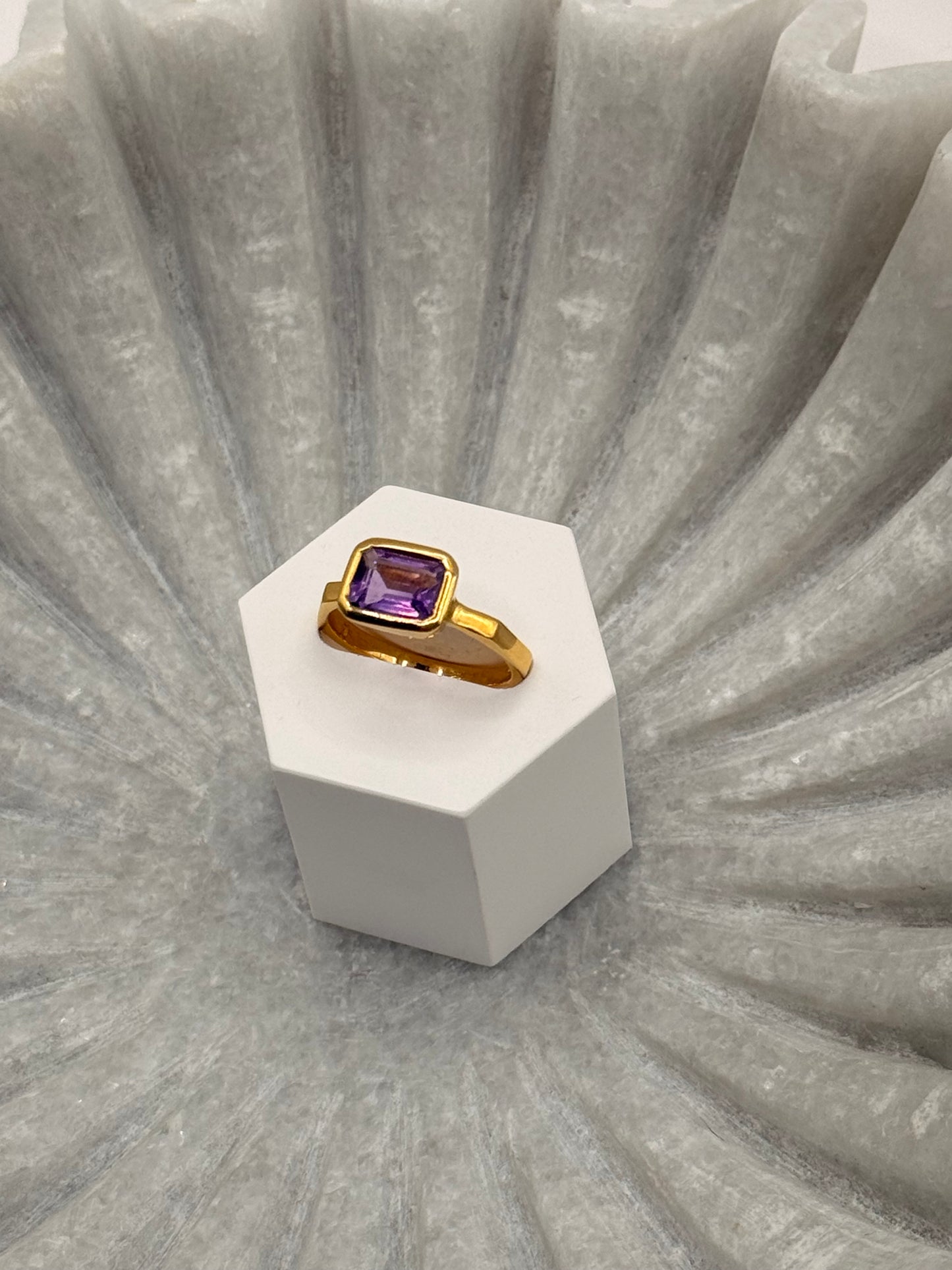Gold Plated Amethyst Baguette Ring – Geometric Band – Size 7